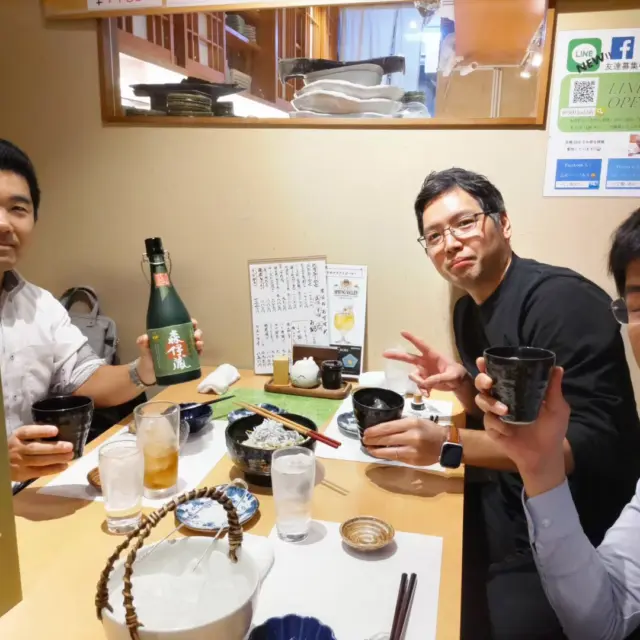 お疲れ様です

ちゃくちゃくと
抽選二当ってますよ！
あとはご来店もされてますよ！

お酒が飲めない方が
極上森伊蔵を当てられて
ご来店いただき、
ありがとうございました！
今年は良い事が更にありますように！
またの、ご来店お待ちいたしております。

お客様が
お顔出し、OKいただきましたので
投稿させていただきました。

まだまだ🎯当たりがありますので
ご予約、お待ちいたしております。

#レストラン#八丁堀#宝町#和食#手打ちそば#海鮮
#日本酒